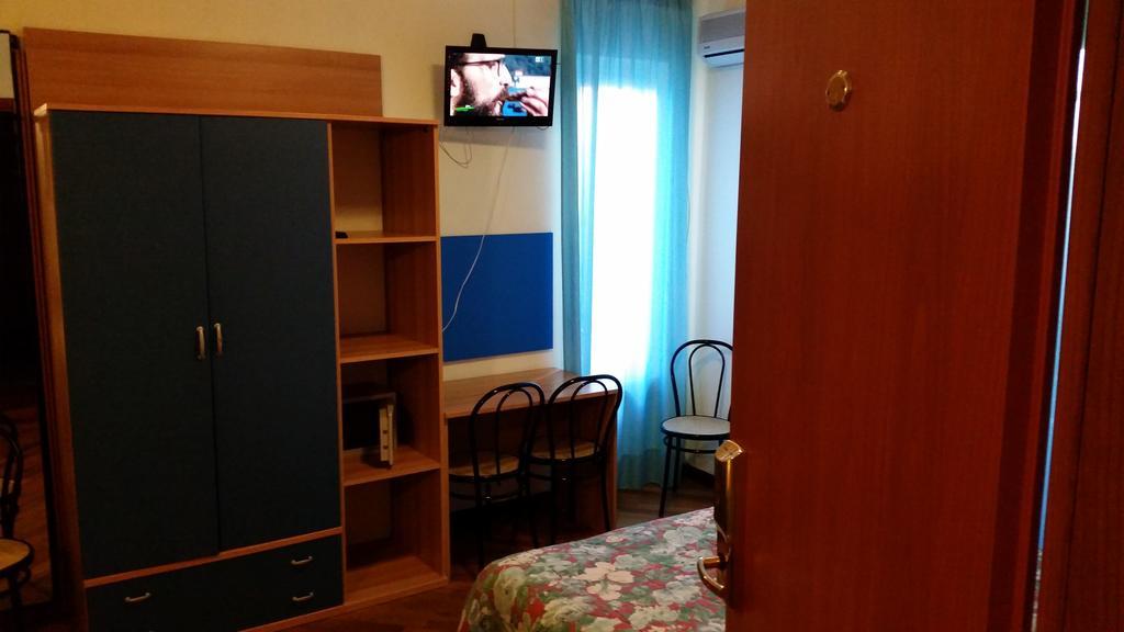 קמוגלי Augusta Albergo B&B מראה חיצוני תמונה