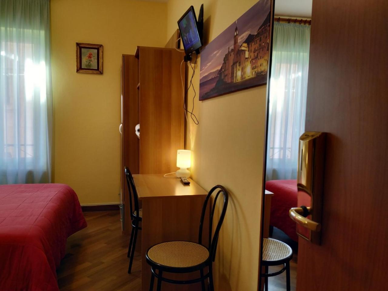 קמוגלי Augusta Albergo B&B מראה חיצוני תמונה